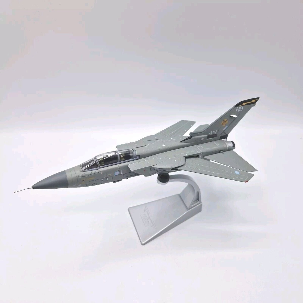 Corgi Aviation Archive 1:72 Panavia Tornado F3 111 Sqn RAF Leuchars, Scotland 2010 AA39801 - Corgi