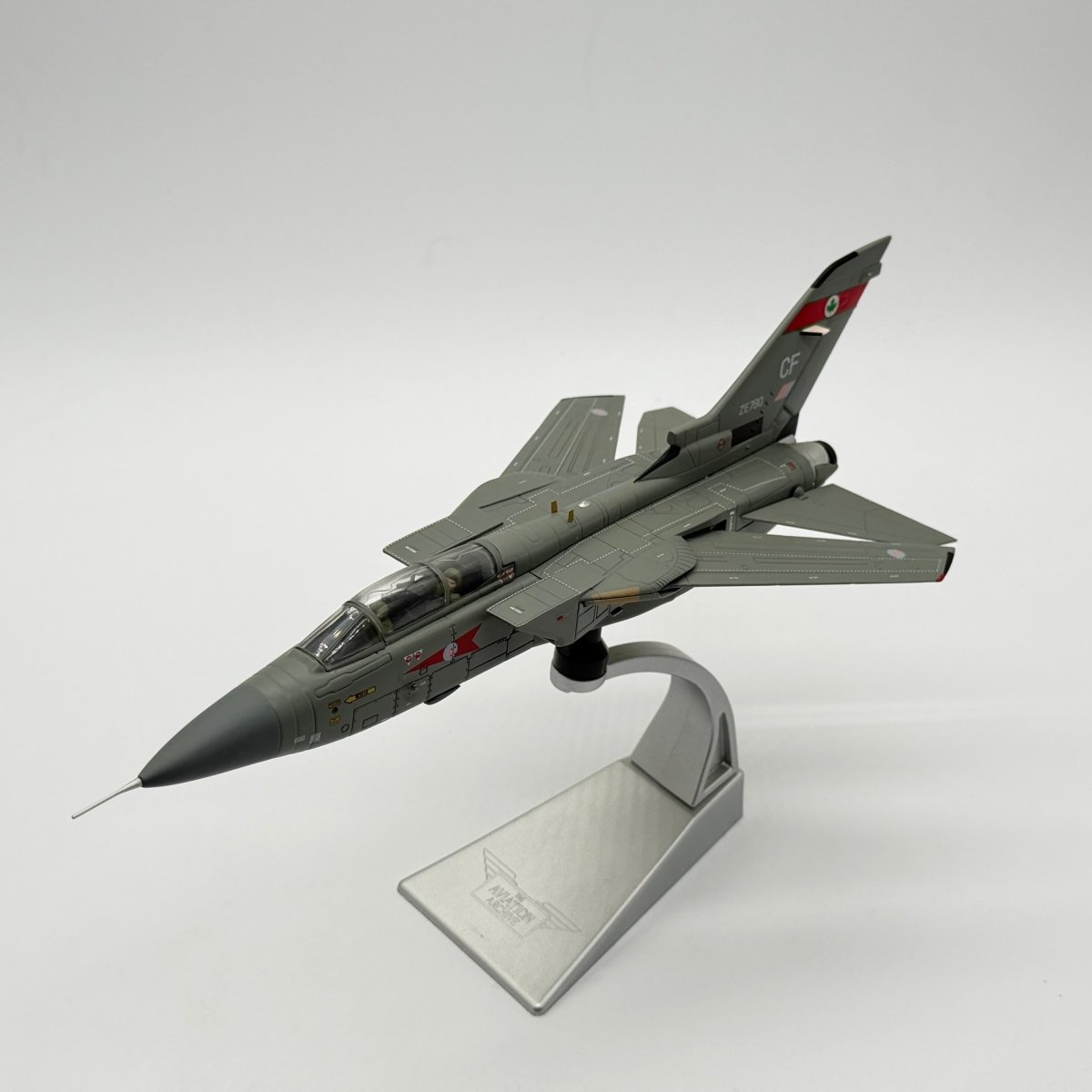 Corgi AA39803 1:72 Panavia Tornado F3 ADV ZE760 RAF No.5 Sqn RAF Coningsby 1991 - Corgi