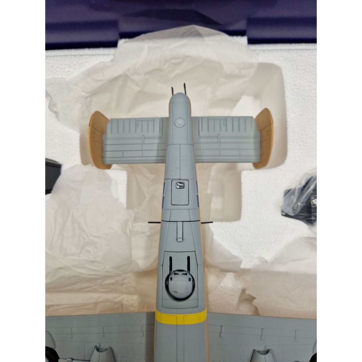 Corgi Aviation Archive 1:72 Consolidated B - 24D Liberator 'Strawberry Bitch' 376th BG 1943 AA34003 - Corgi