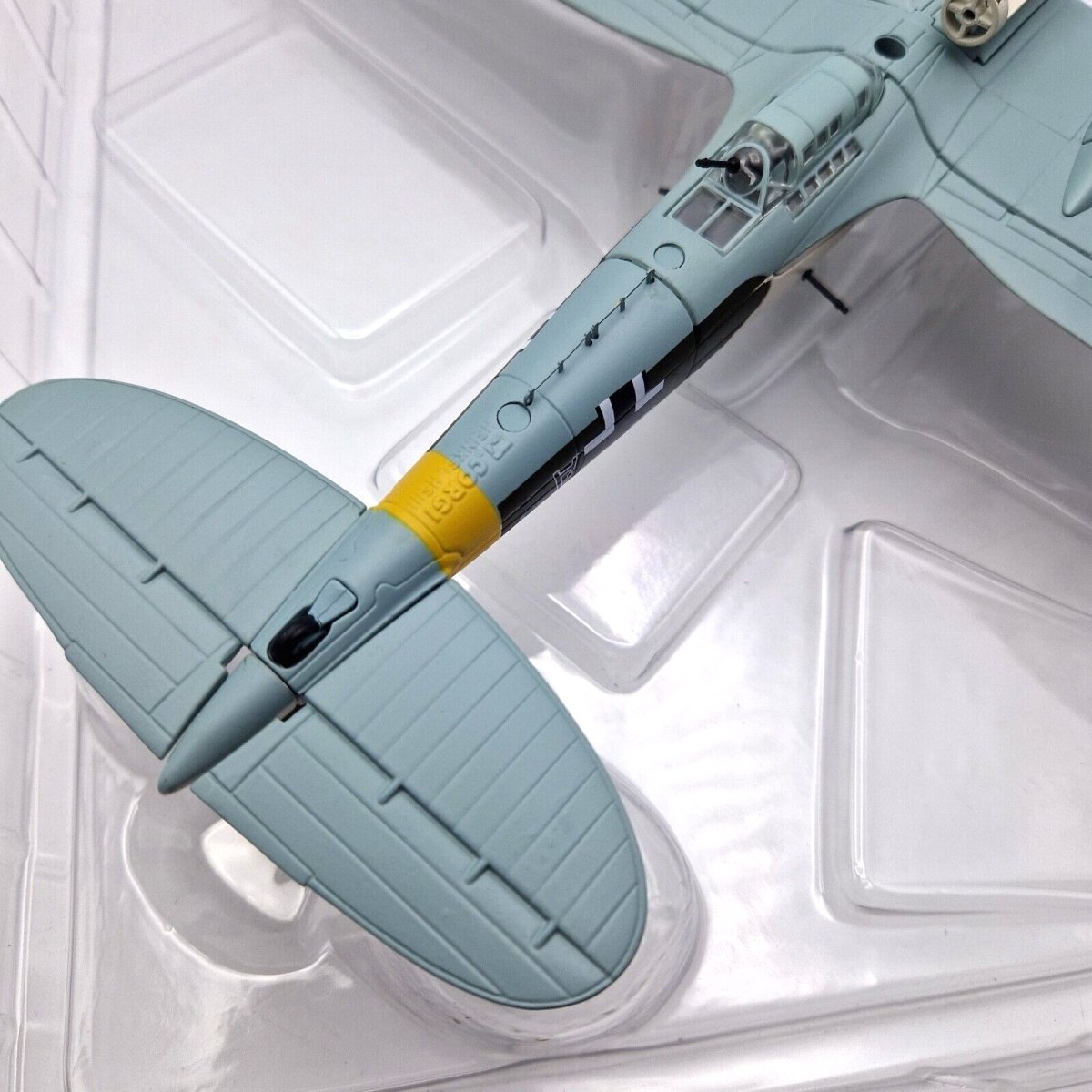 Corgi Aviation Archive 1:72 He111H-5, Condorlegion, Italy, 1942 Diecas