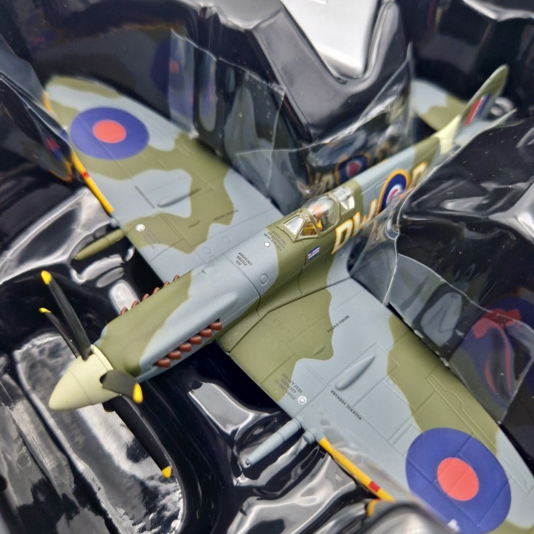 Corgi Aviation Archive 1:72 Spitfire MkXIV, 610 Sqn, with 'Doodlebug' Model AA38703 - Corgi