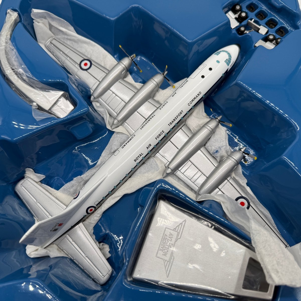 Corgi Aviation 48604 1:144 Bristol Britannia XM496 RAF TC - Corgi