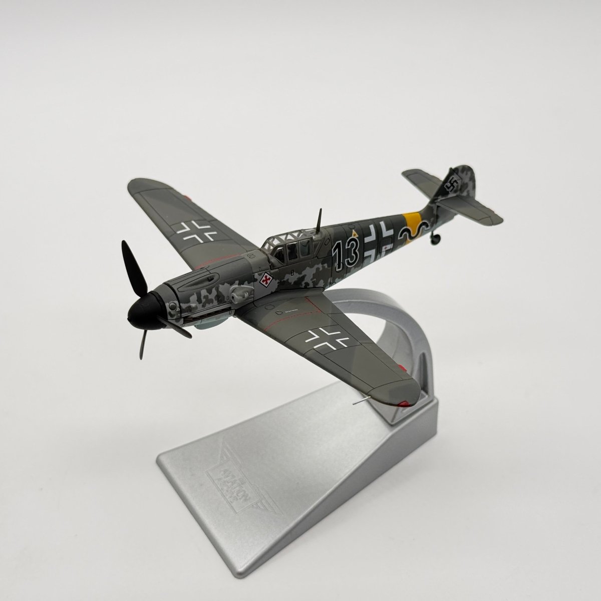 Corgi Aviation AA27106 1:72 Messerschmitt Bf 109G-2 Gunther Rall 8./JG 52 - Corgi
