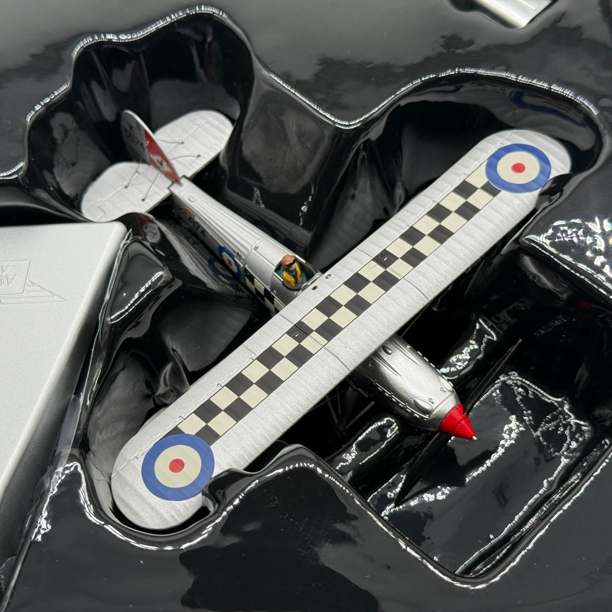 Corgi Aviation AA27301 1:72 Hawker Fury Mk I Historic Aircraft K5674 - Corgi