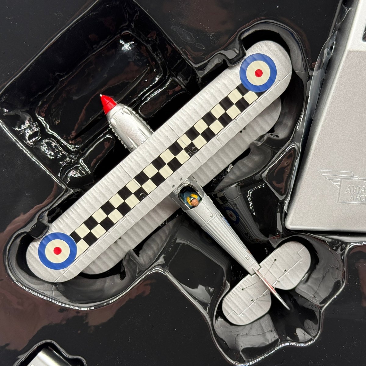 Corgi Aviation AA27301 1:72 Hawker Fury Mk I Historic Aircraft K5674 - Corgi
