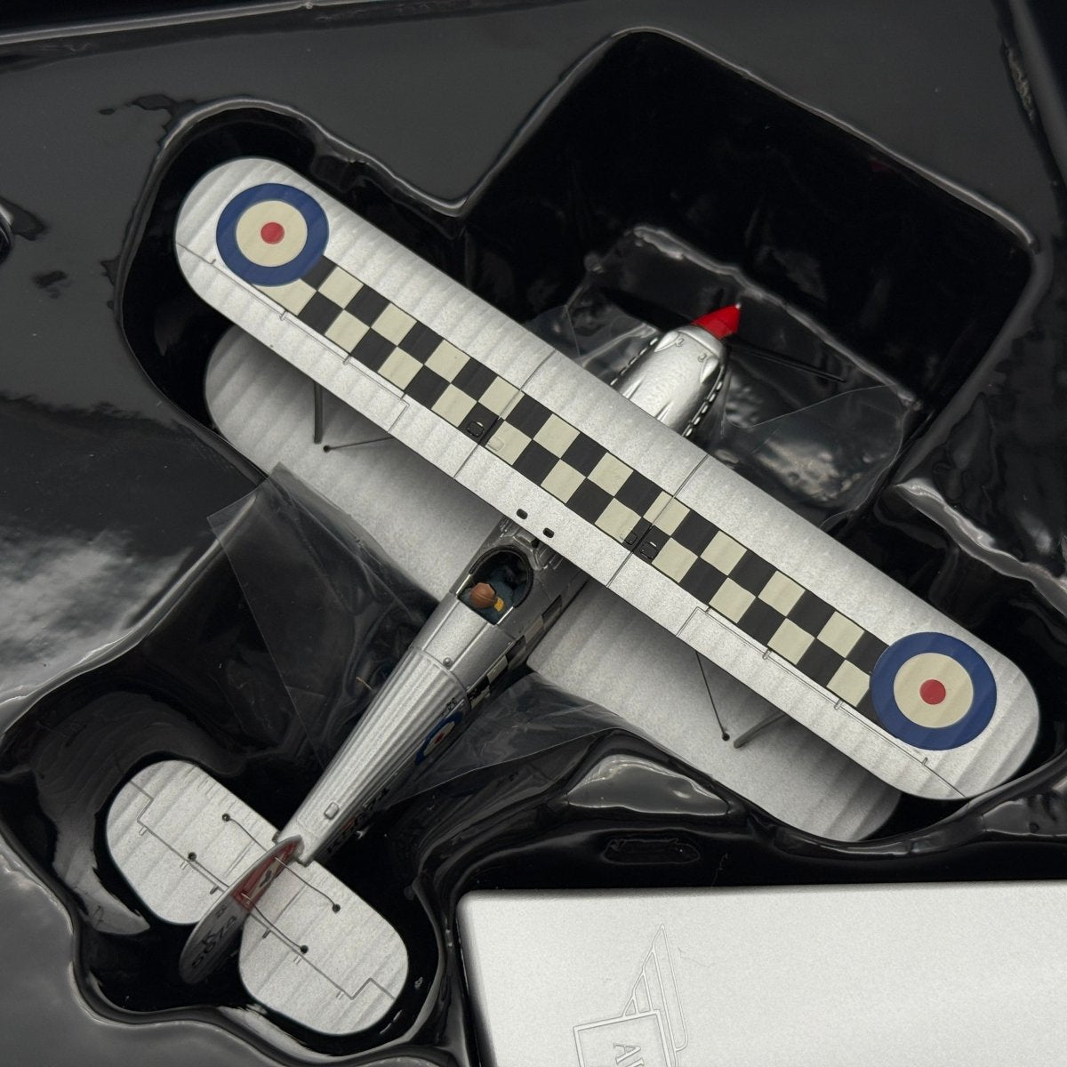Corgi Aviation AA27301 1:72 Hawker Fury Mk I Historic Aircraft K5674 - Corgi
