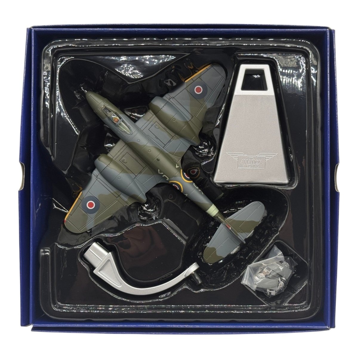 Corgi Aviation AA27401 1:72 Gloster Meteor F.Mk 3 No.616 Sqn EE246 1945 - Corgi