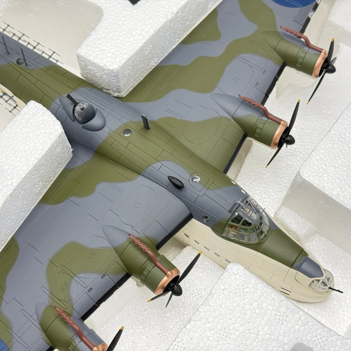 Corgi Aviation AA27501 1:72 Sunderland Mk III EJ134 - Corgi
