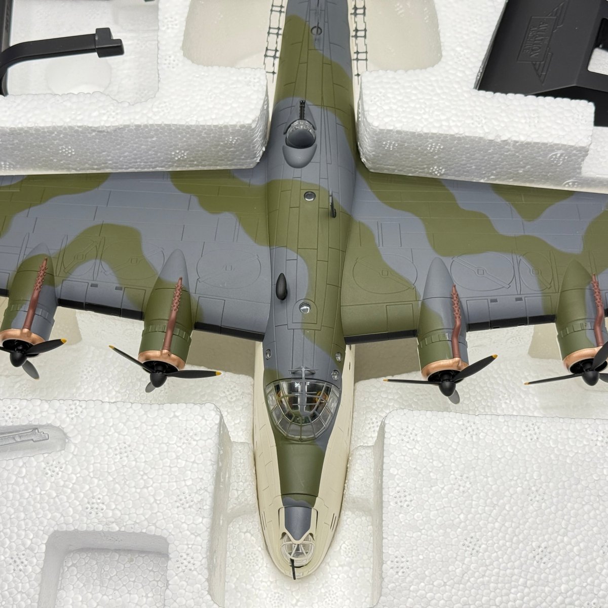 Corgi Aviation AA27501 1:72 Sunderland Mk III EJ134 - Corgi