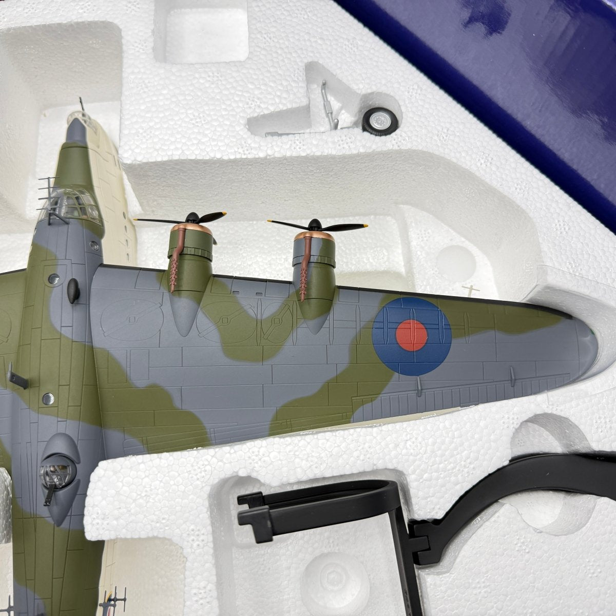 Corgi Aviation AA27501 1:72 Sunderland Mk III EJ134 - Corgi