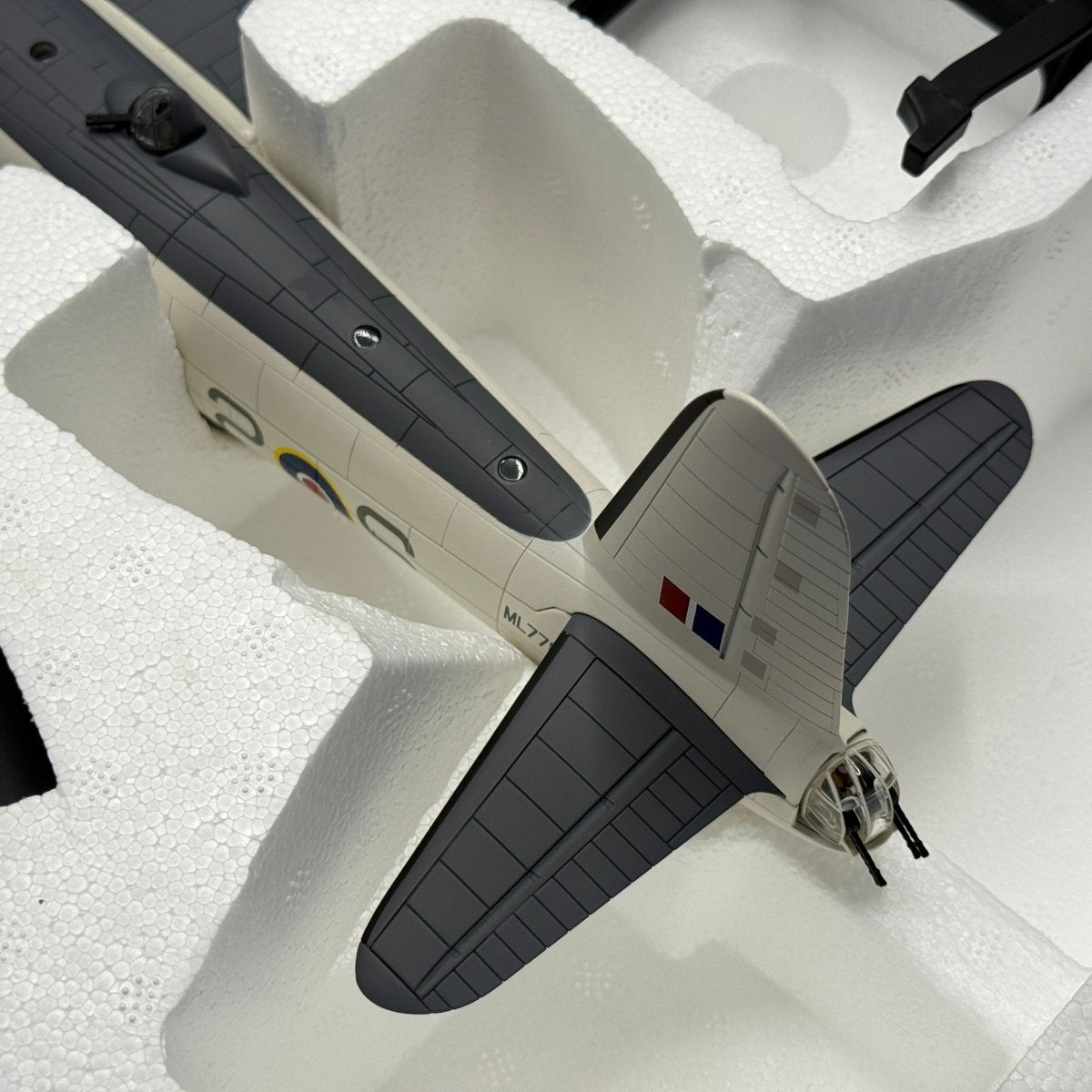 Corgi Aviation AA27502 1:72 Short Sunderland Mk III RCAF No.422 Sqn - Corgi