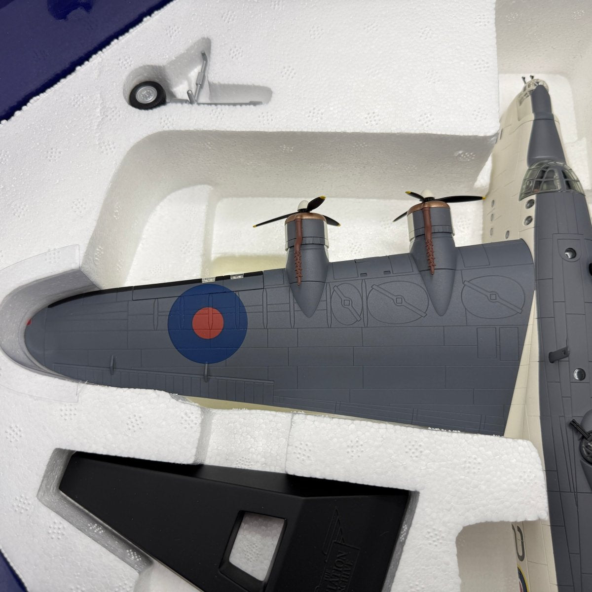Corgi Aviation AA27502 1:72 Short Sunderland Mk III RCAF No.422 Sqn - Corgi