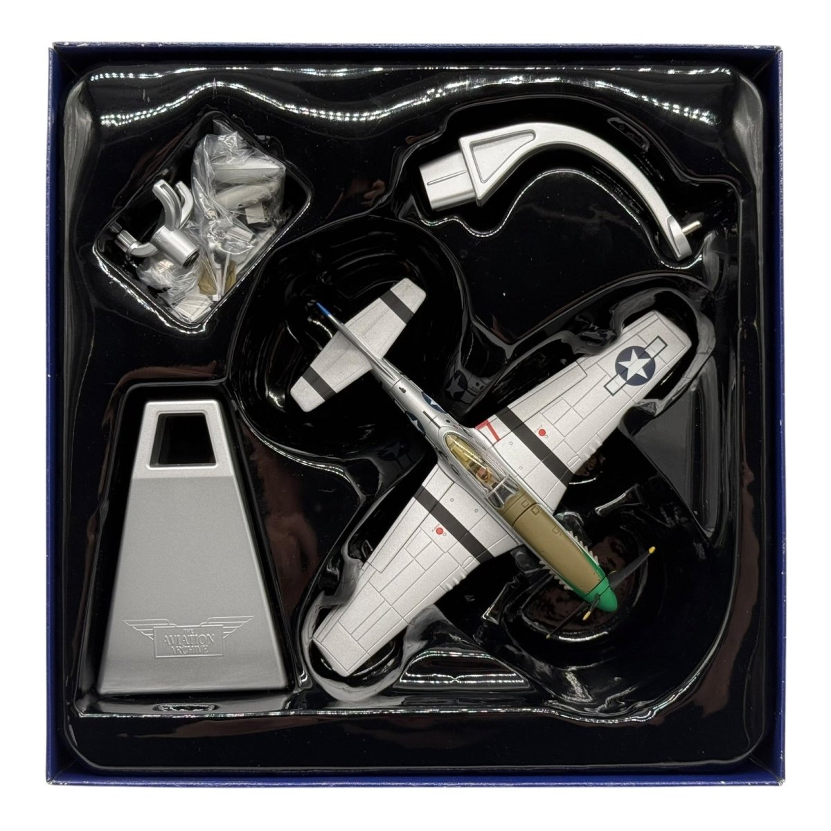 Corgi Aviation AA27704 1:72 P - 51D Mustang Daddy's Girl Ray Wetmore 1945 - Corgi