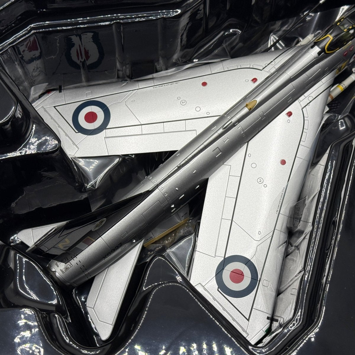 Corgi Aviation AA28402 1:48 English Electric Lightning F.Mk 6 RAF No.74 Sqn - Corgi