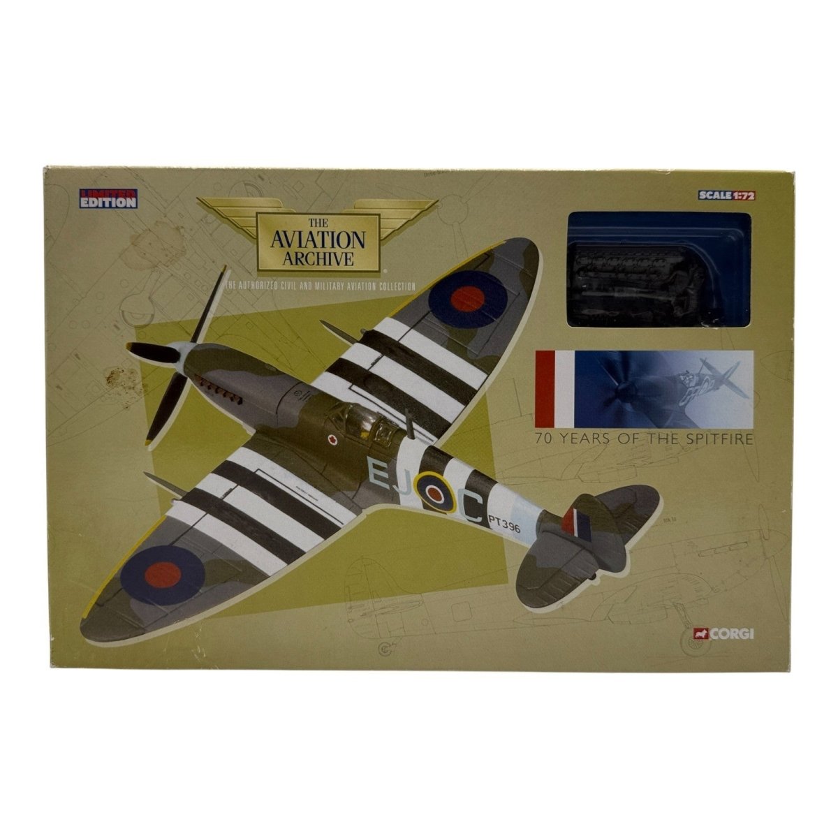Corgi Aviation AA31921 1:72 Spitfire LF IX & 1:24 Merlin Engine, RCAF 1944 - Corgi