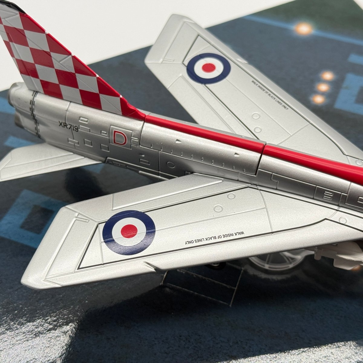 Corgi Aviation AA32308 1:72 Lightning F.Mk 3 RAF No.56 - Corgi