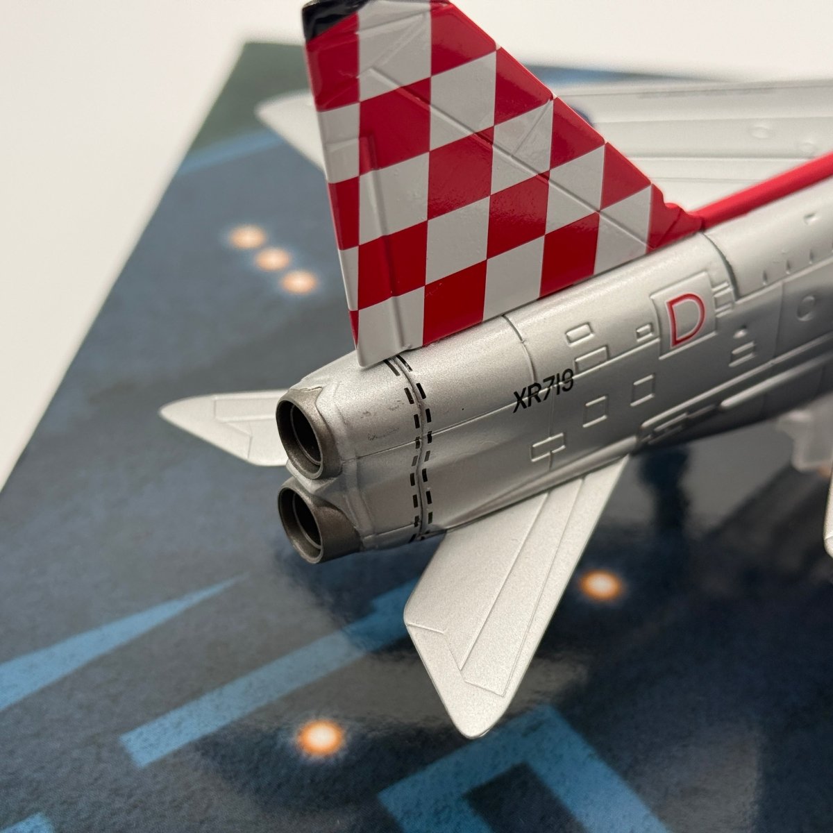 Corgi Aviation AA32308 1:72 Lightning F.Mk 3 RAF No.56 - Corgi