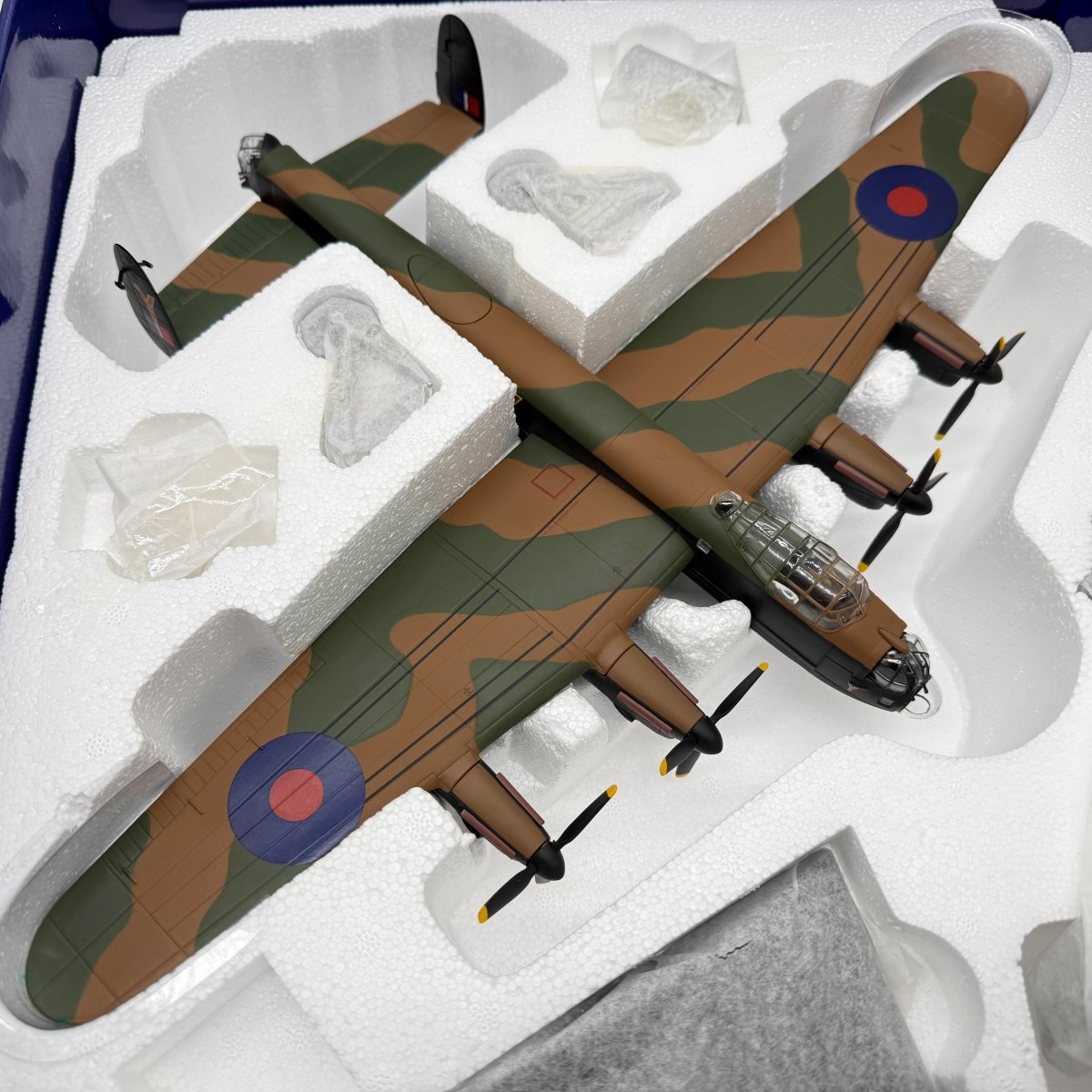 Corgi Aviation AA32618 1:72 Lancaster B.Mk I Tallboy Raid - Corgi
