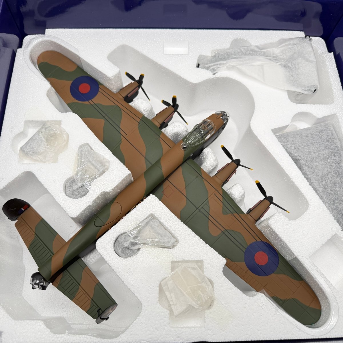 Corgi Aviation AA32618 1:72 Lancaster B.Mk I Tallboy Raid - Corgi