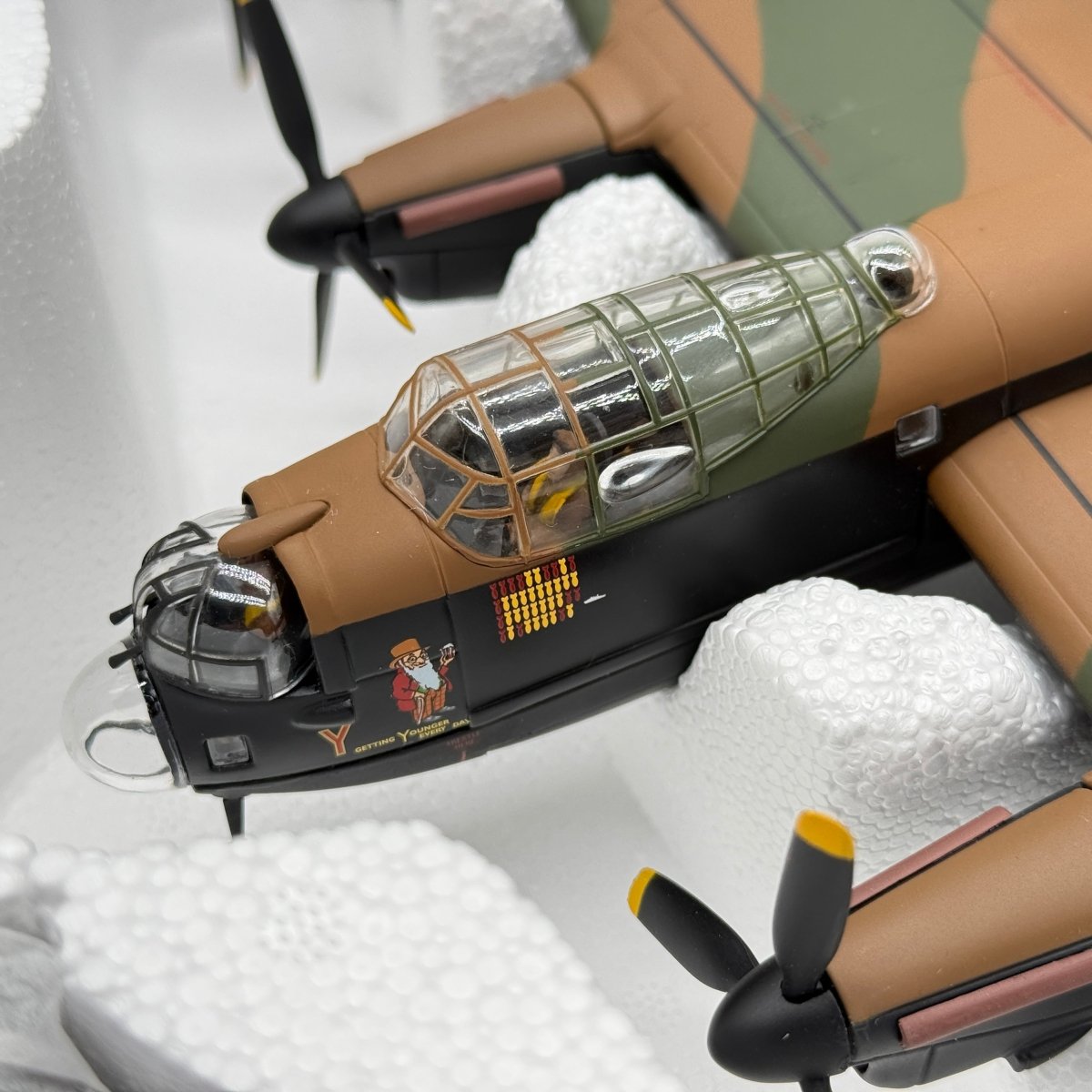 Corgi Aviation AA32618 1:72 Lancaster B.Mk I Tallboy Raid - Corgi