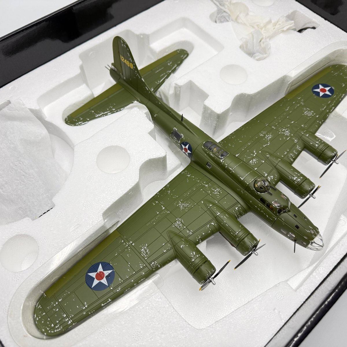 Corgi Aviation AA33312 1:72 Boeing B - 17E Flying Fortress USAAF 19th BG Java - Corgi