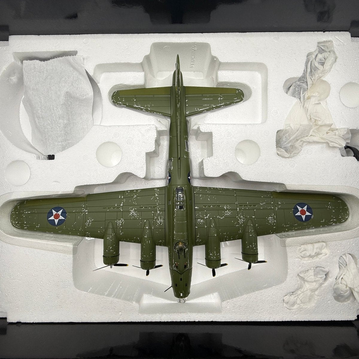 Corgi Aviation AA33312 1:72 Boeing B - 17E Flying Fortress USAAF 19th BG Java - Corgi
