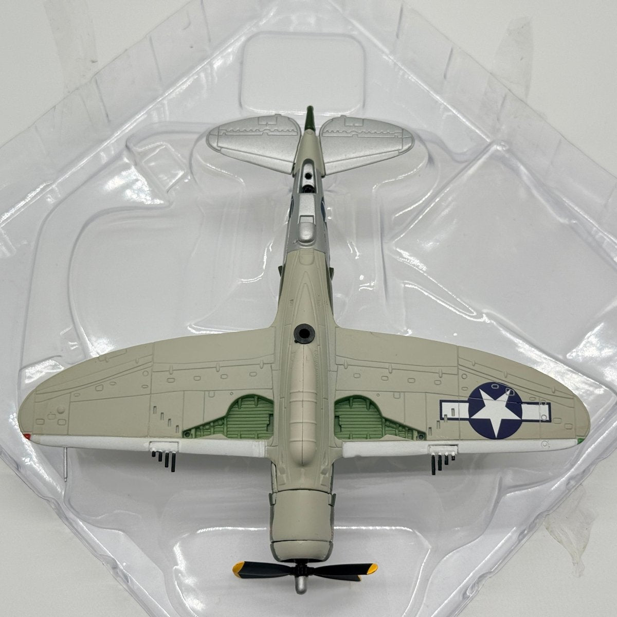 Corgi Aviation AA33812 1:72 Republic P - 47D Thunderbolt Daring Dottie III 1944 - Corgi