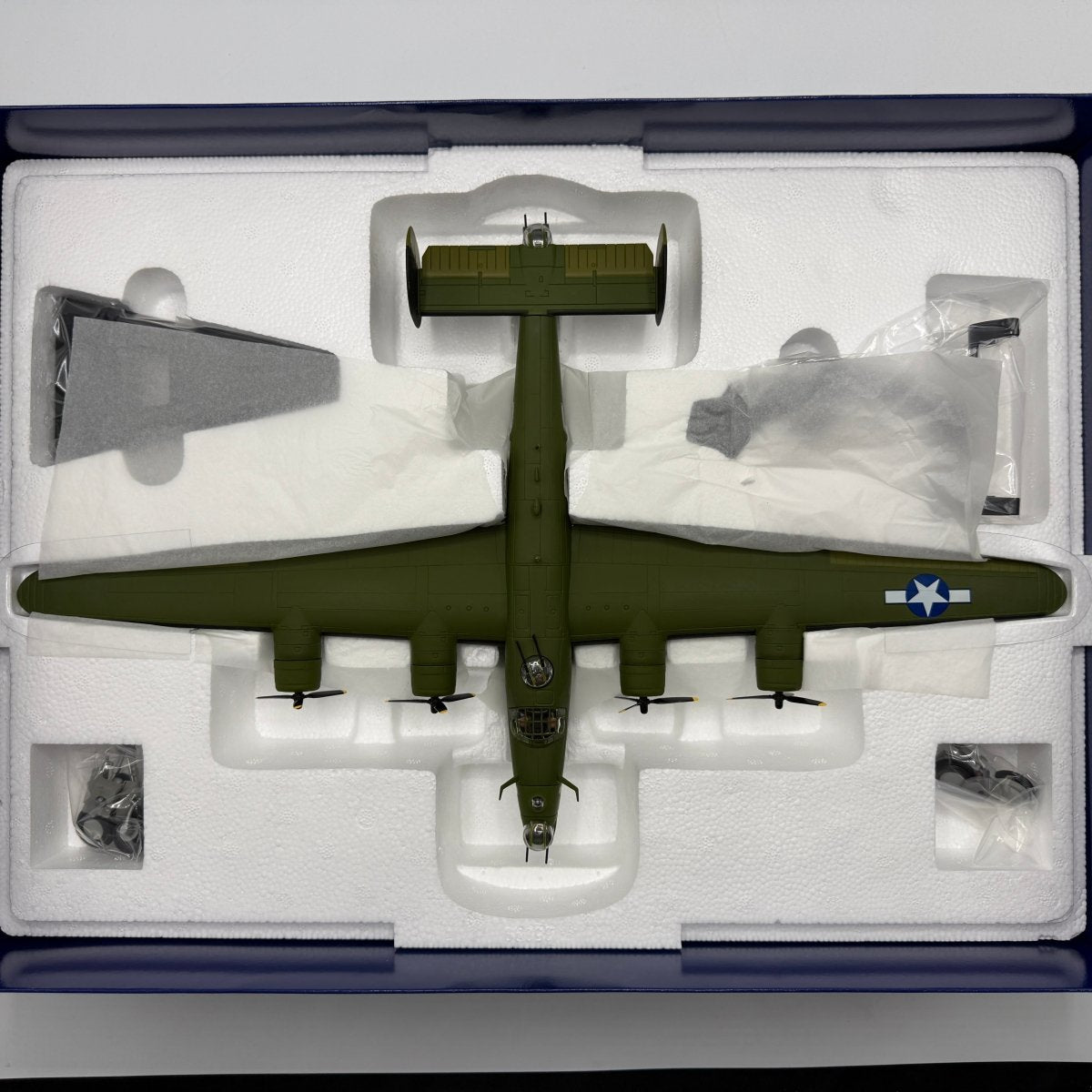 Corgi AA34004 1:72 B-24D Liberator USAAF Sky Witch