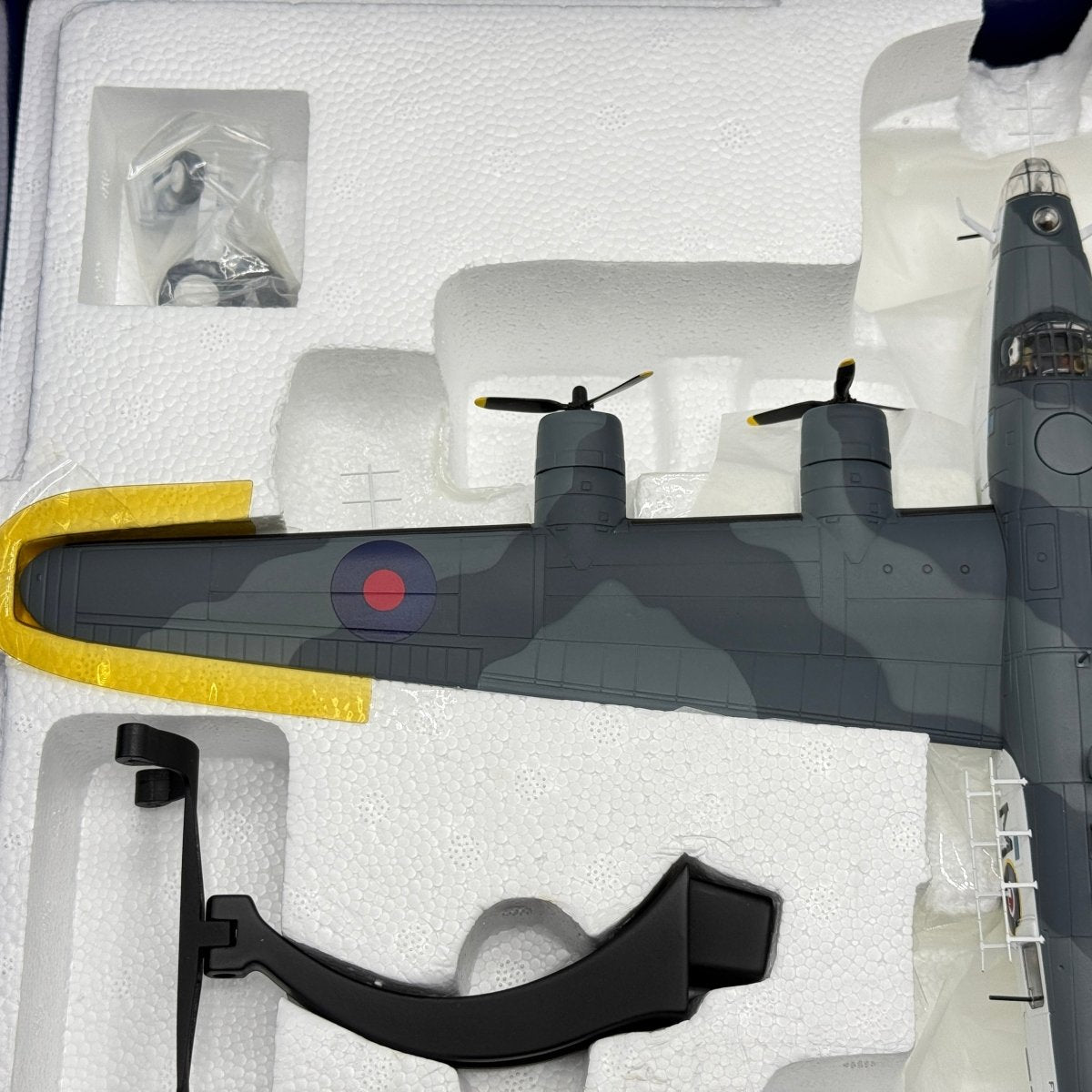 Corgi Aviation AA34005 1:72 Consolidated B - 24D Liberator RAF No.120 Sqn - Corgi