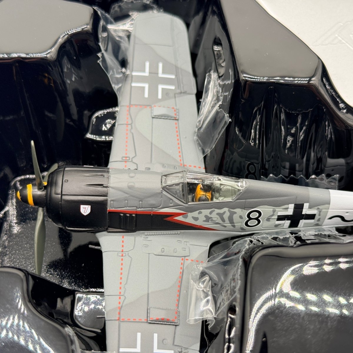 Corgi Aviation AA34317 1:72 Fw 190A Black 8 JG 3 Willi Maximowitz 1944 - Corgi