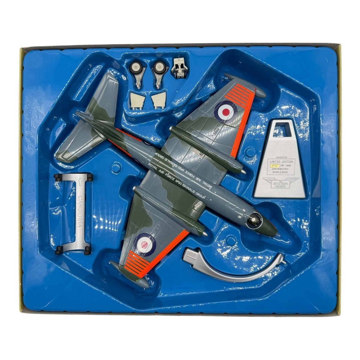 Corgi Aviation AA34703 1:72 English Electric Canberra B.Mk 2 WH911 - Corgi