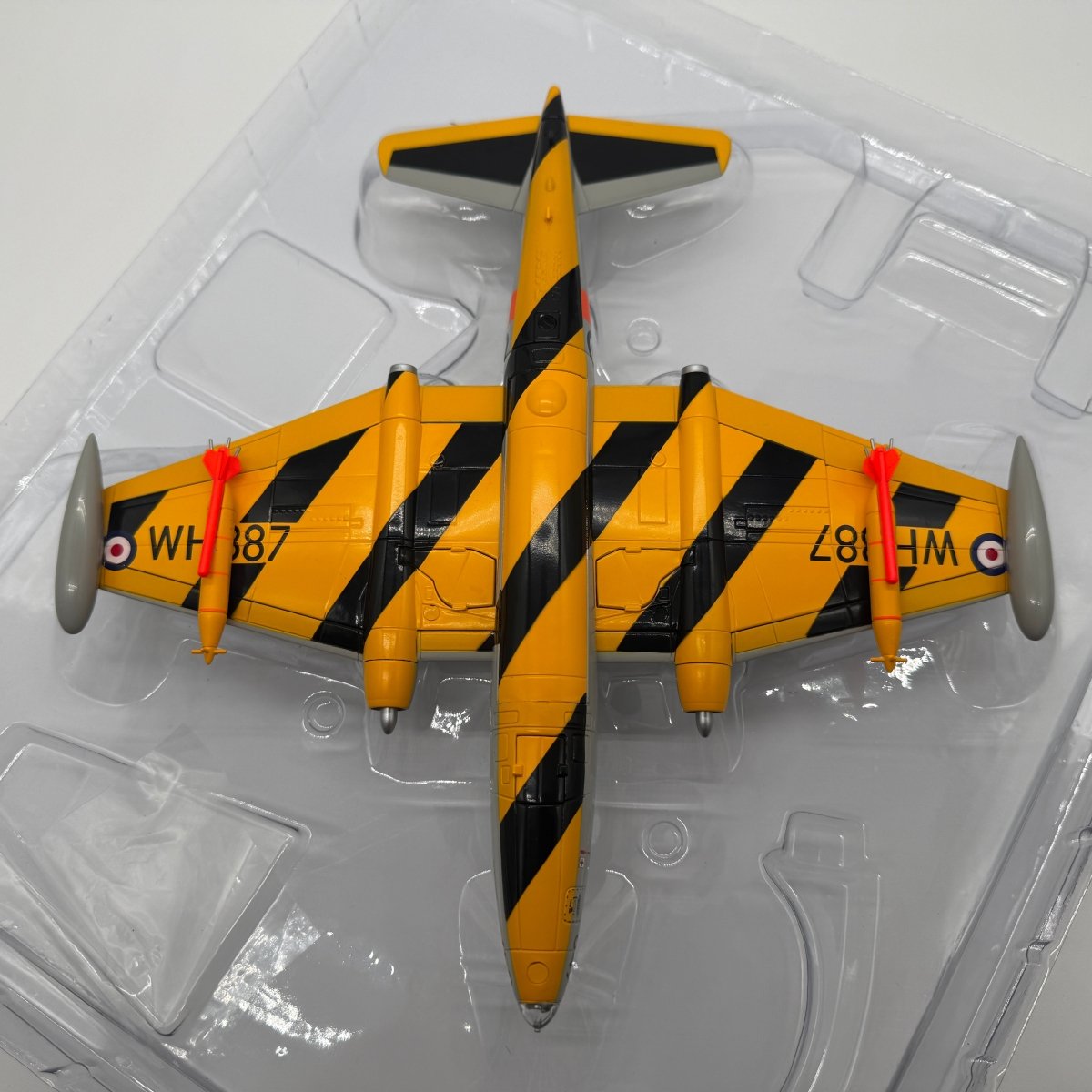 Corgi Aviation AA34707 1:72 Canberra TT.Mk 18 RN Yeovilton - Corgi