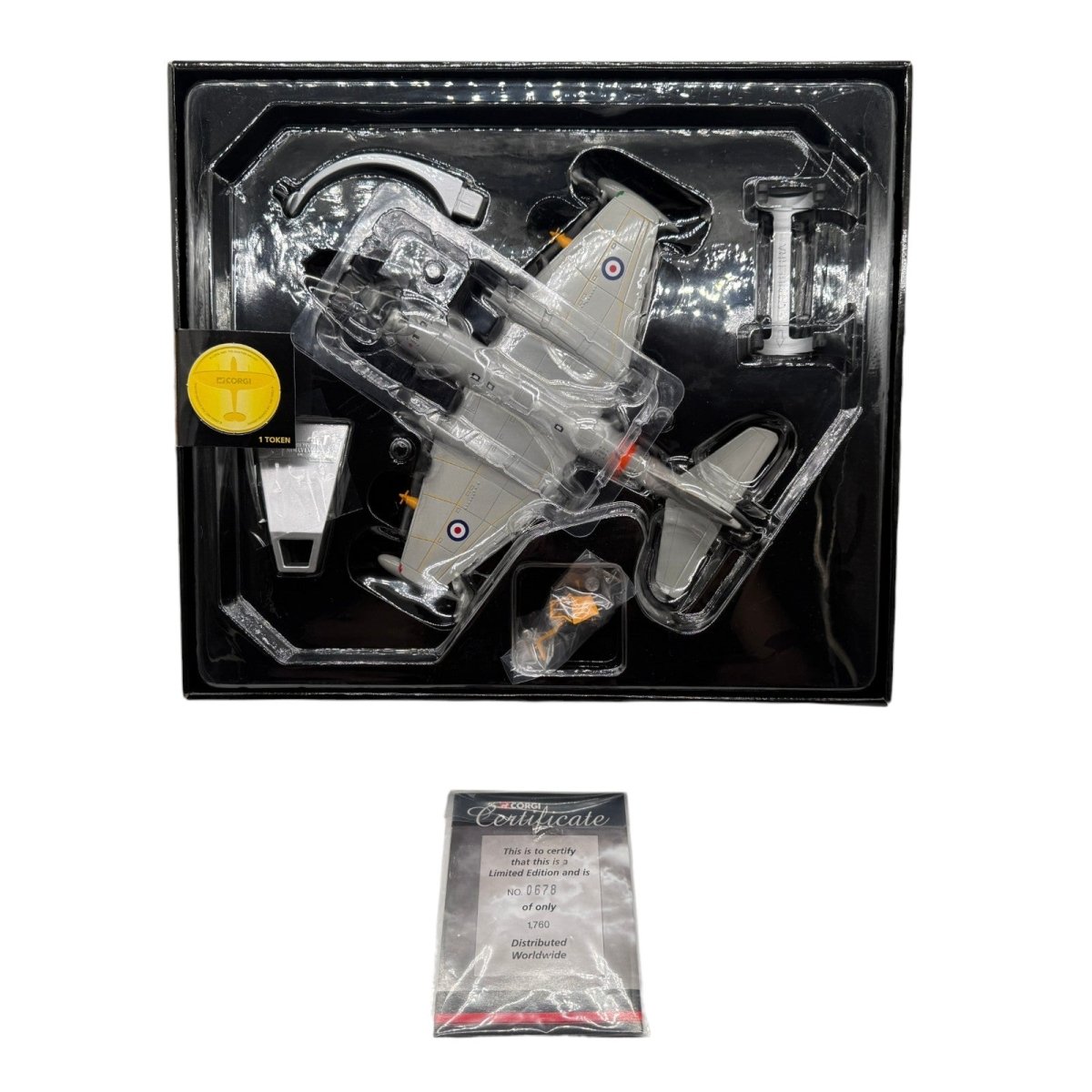 Corgi Aviation AA34707 1:72 Canberra TT.Mk 18 RN Yeovilton - Corgi