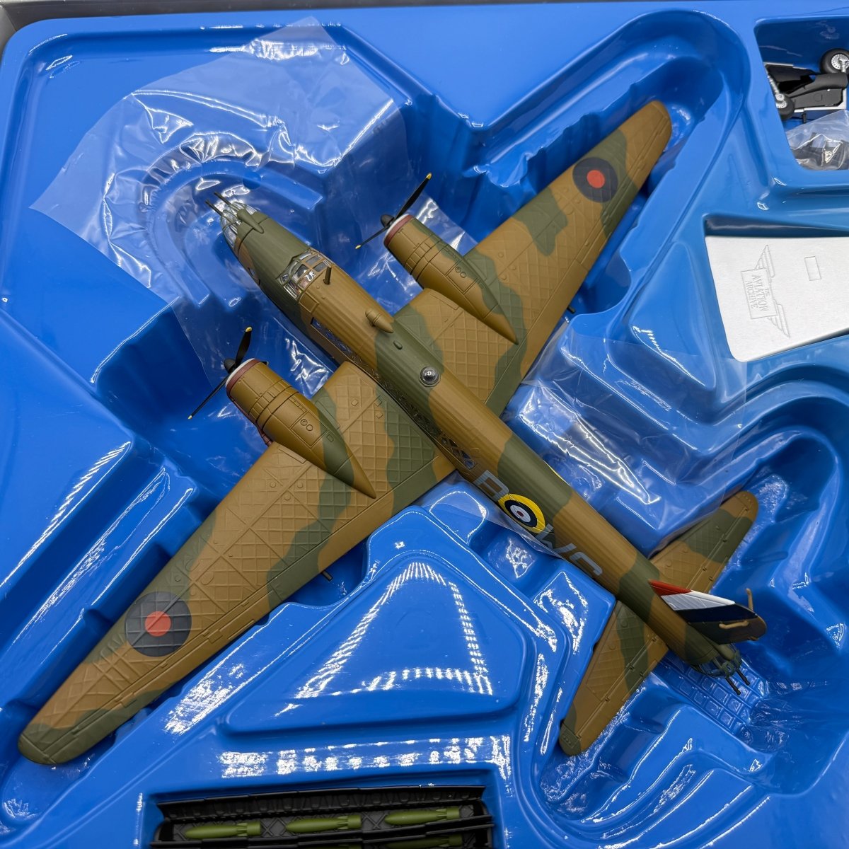 Corgi Aviation AA34801 1:72 Vickers Wellington Mk I RAF No.9 Sqn - Corgi