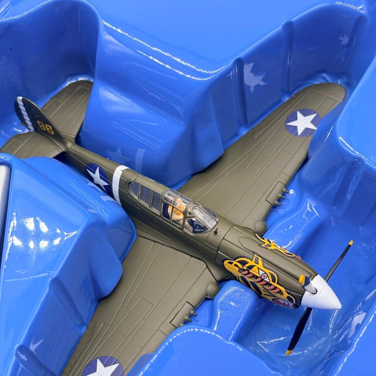 Corgi Aviation AA35205 1:72 Curtiss P - 40E Warhawk Aleutian Tigers 1943 - Corgi