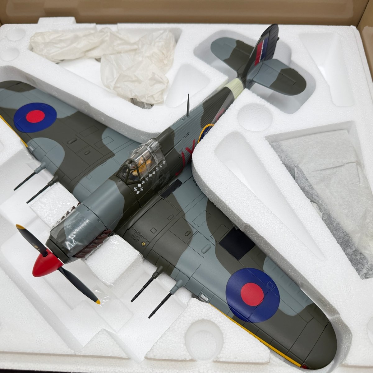 Corgi Aviation AA35508 1:32 Hawker Hurricane Mk II Night Reaper - Corgi