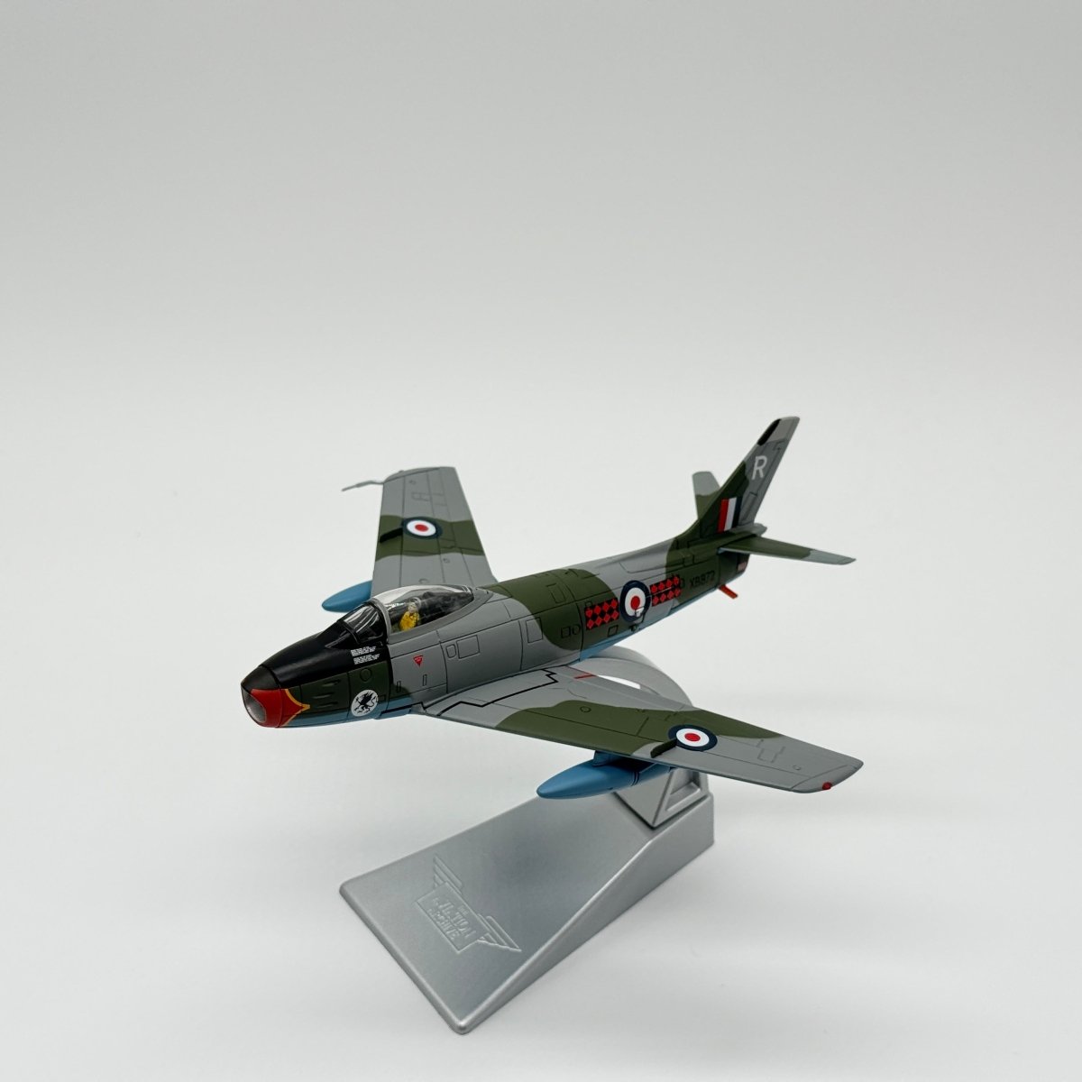 Corgi Aviation AA35813 1:72 North American F - 86 Sabre RAF No.234 Sqn 1954 - Corgi
