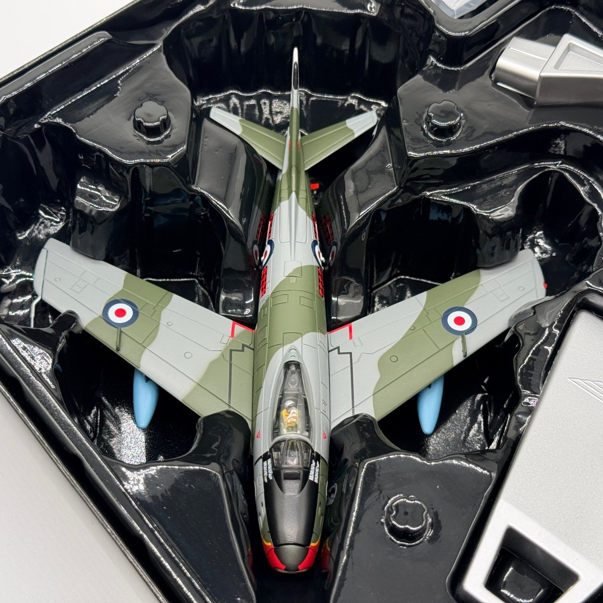 Corgi Aviation AA35813 1:72 North American F - 86 Sabre RAF No.234 Sqn 1954 - Corgi