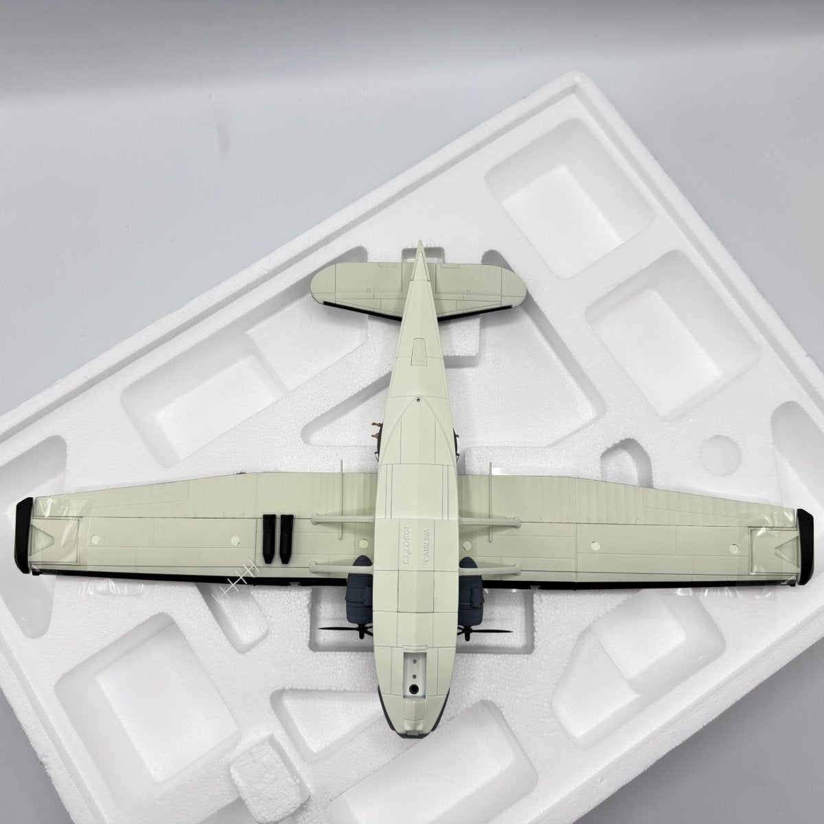 Corgi Aviation AA36103 1:72 Catalina Mk IVA Rescue Diorama - Corgi
