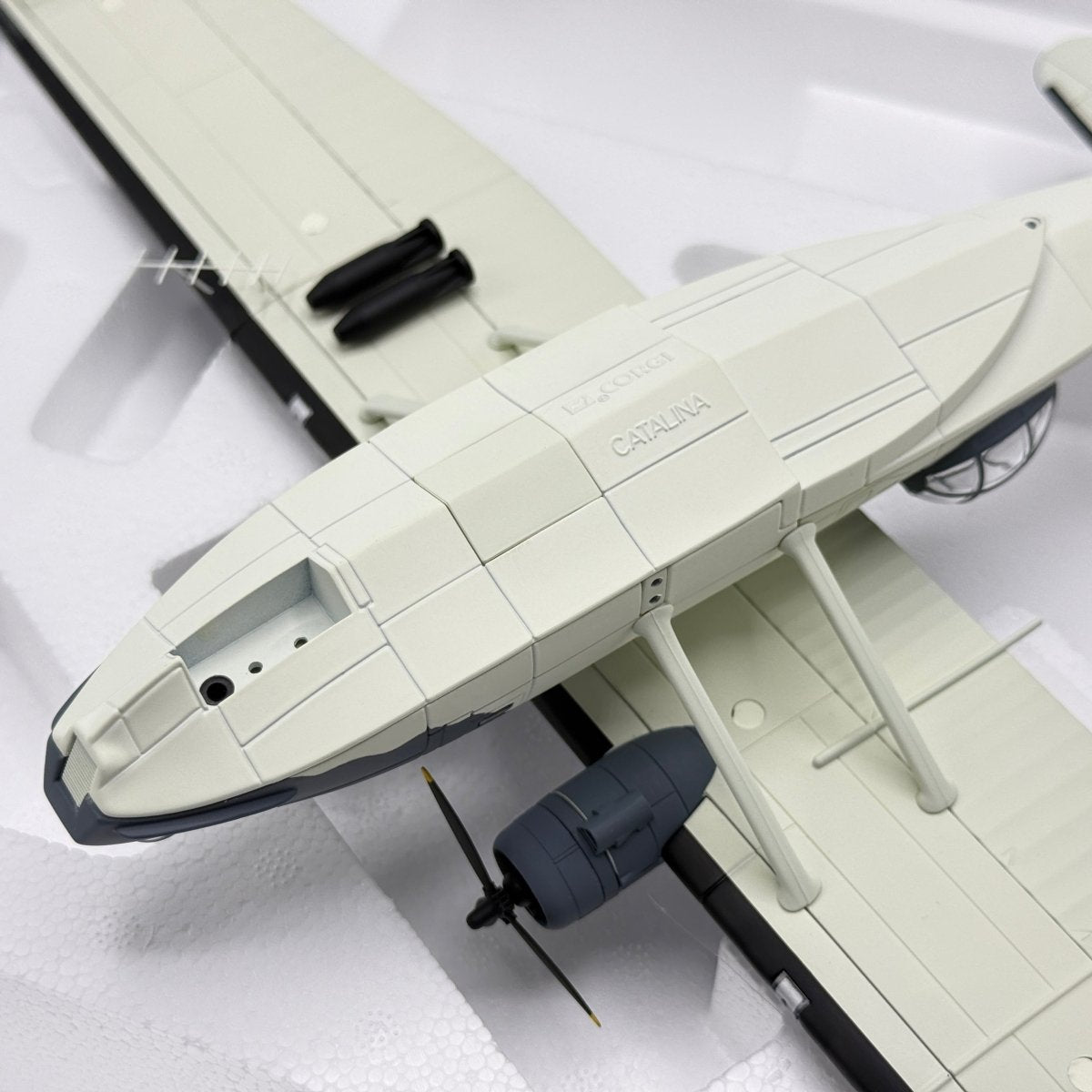 Corgi Aviation AA36103 1:72 Catalina Mk IVA Rescue Diorama - Corgi