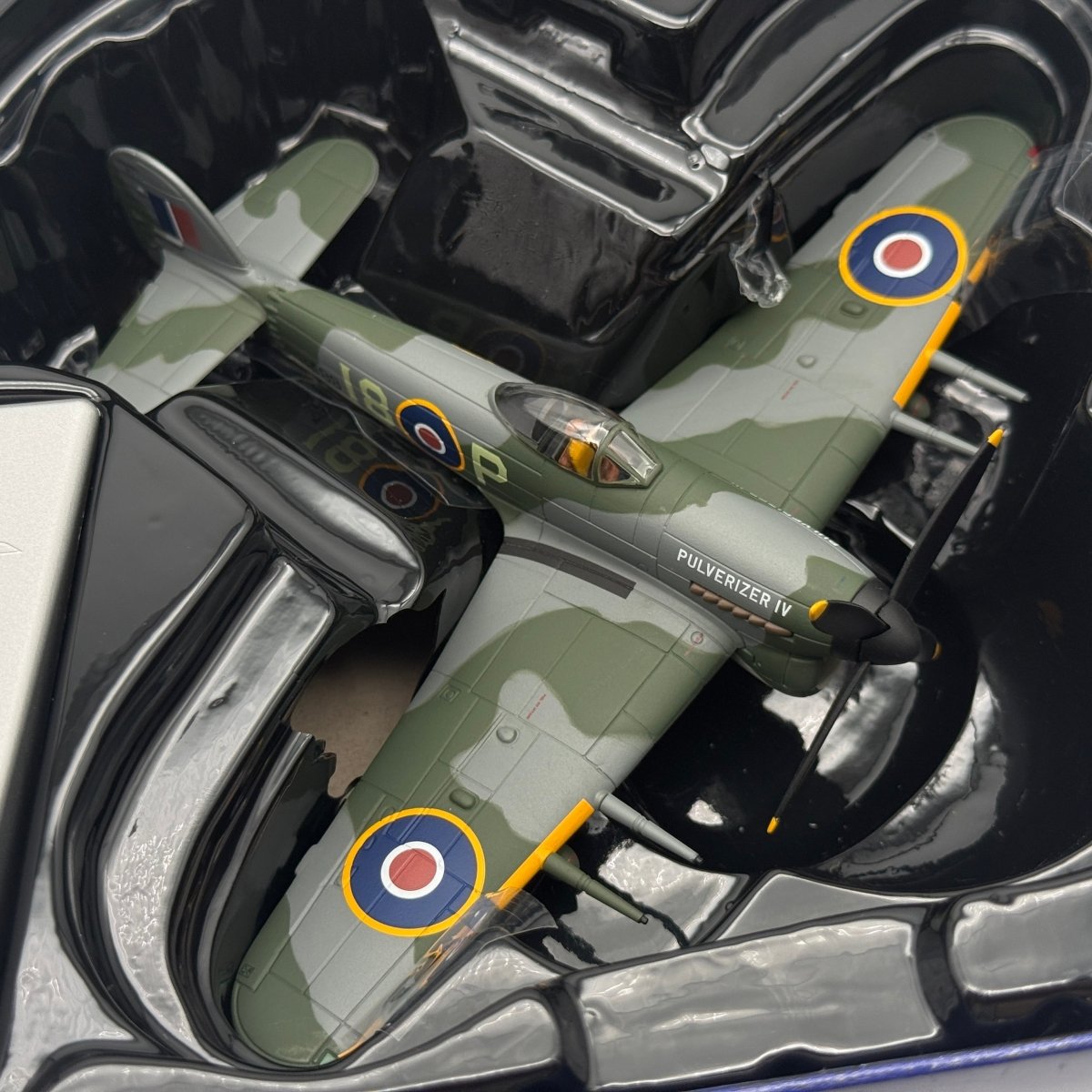 Corgi Aviation AA36510 1:72 Hawker Typhoon Mk I RAF 245 Sqn - Corgi