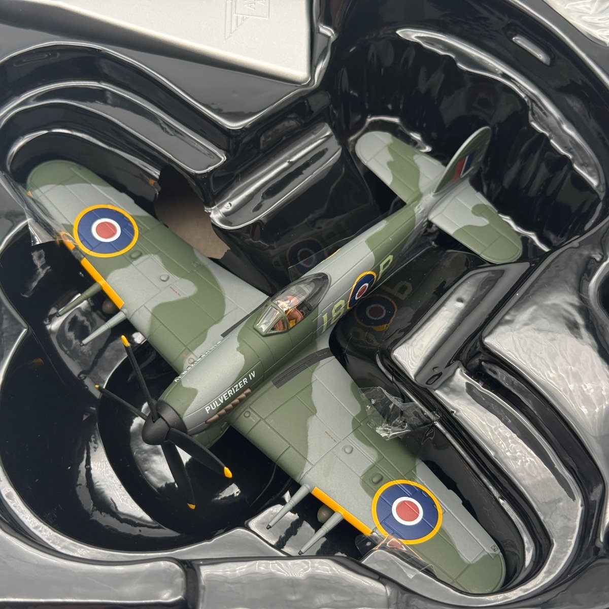 Corgi Aviation AA36510 1:72 Hawker Typhoon Mk I RAF 245 Sqn - Corgi