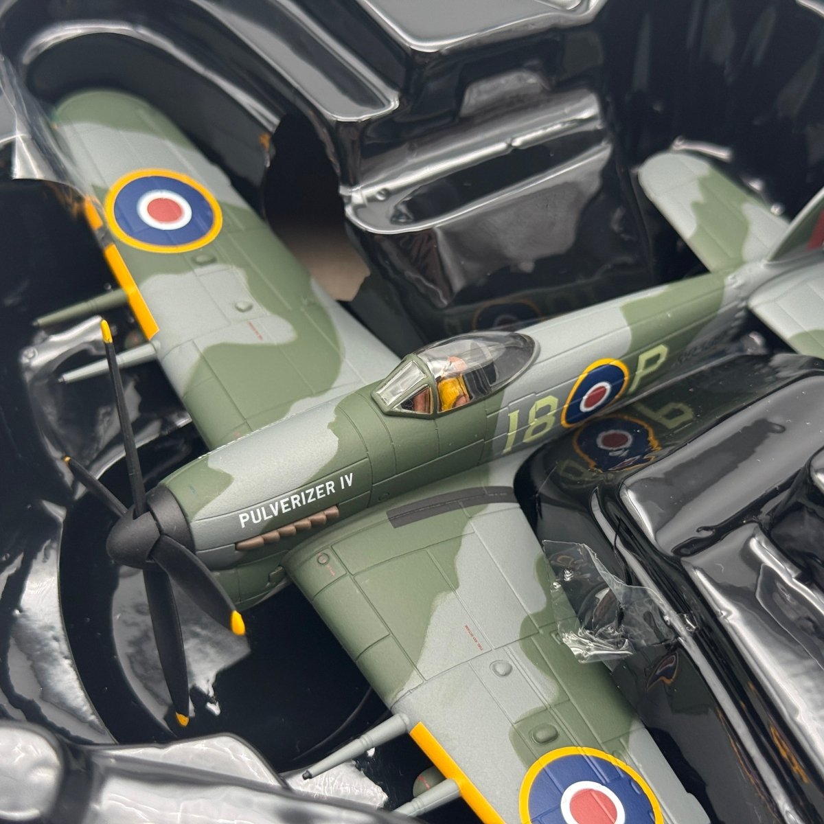 Corgi Aviation AA36510 1:72 Hawker Typhoon Mk I RAF 245 Sqn - Corgi