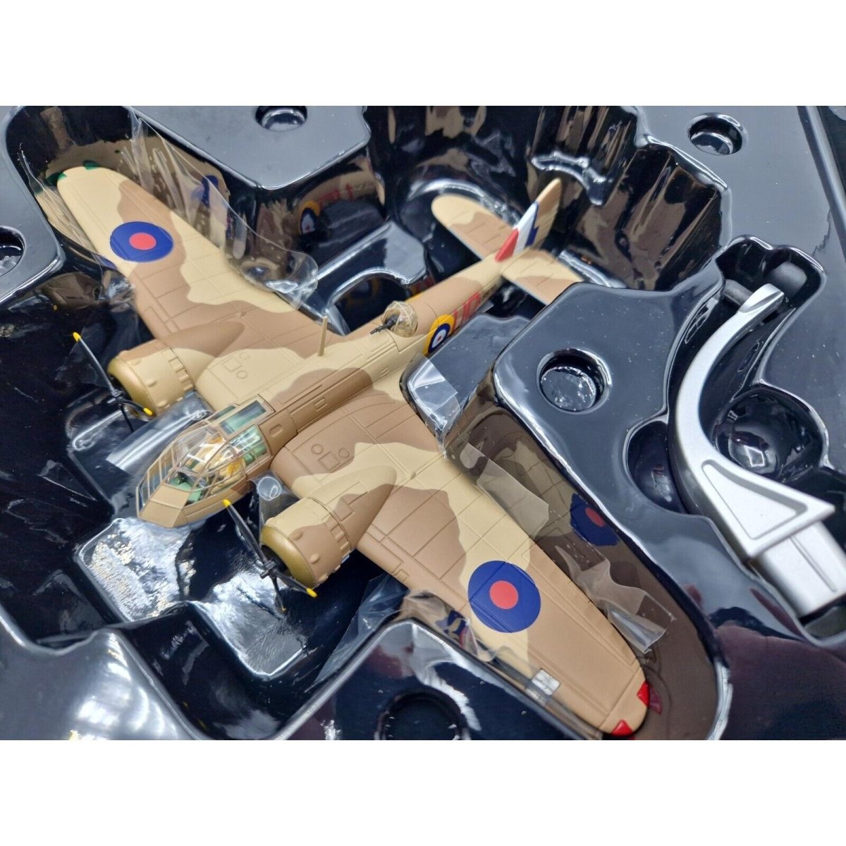 Corgi Aviation Archive 1:72 Bristol Blenheim MkI, 211 Sqn RAF Paramythia Greece 1940 AA38404 - Corgi