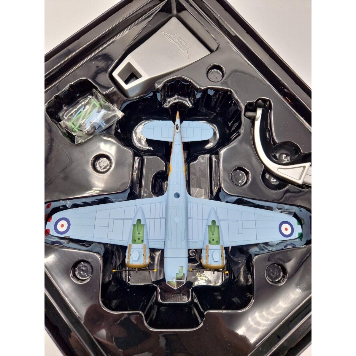 Corgi Aviation Archive 1:72 Bristol Blenheim MkI, 211 Sqn RAF Paramythia Greece 1940 AA38404 - Corgi