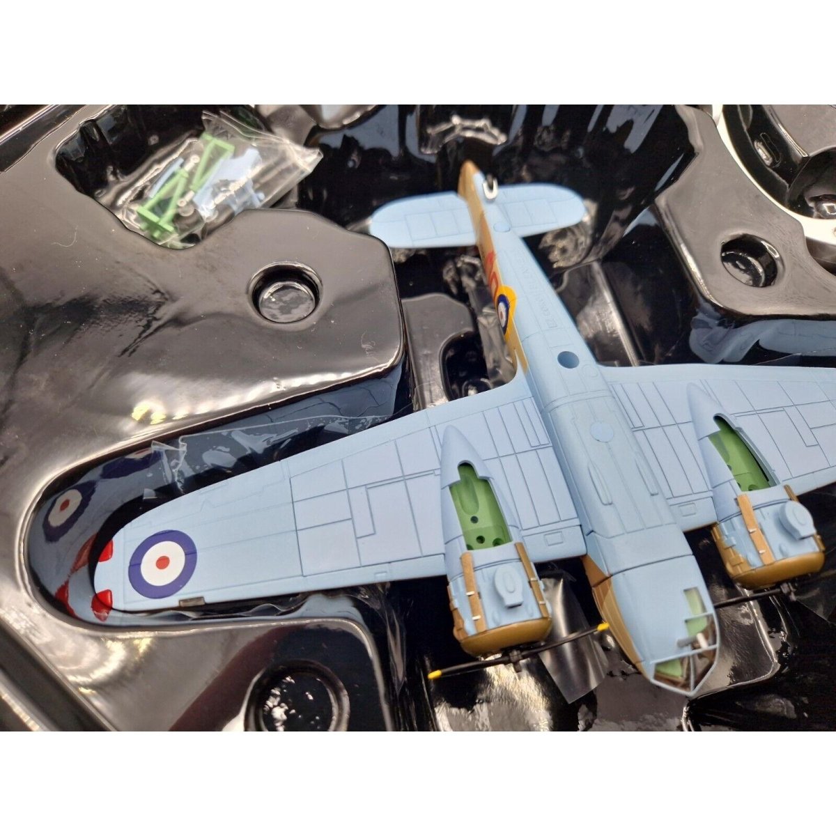 Corgi Aviation Archive 1:72 Bristol Blenheim MkI, 211 Sqn RAF Paramythia Greece 1940 AA38404 - Corgi