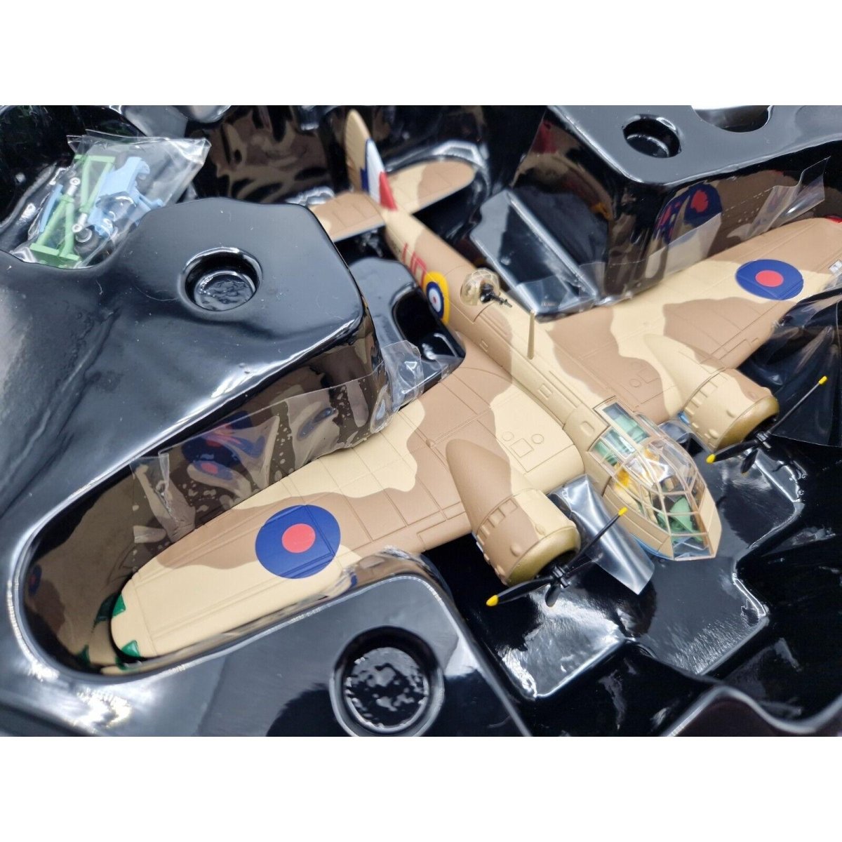 Corgi Aviation Archive 1:72 Bristol Blenheim MkI, 211 Sqn RAF Paramythia Greece 1940 AA38404 - Corgi
