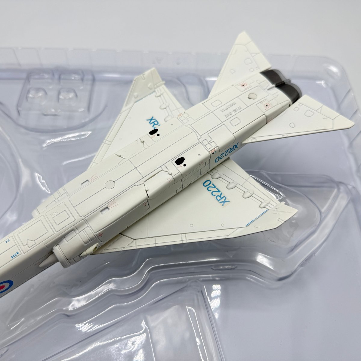 Corgi Aviation AA38603 1:72 BAC TSR - 2 XR220 RAF Museum Cosford - Corgi