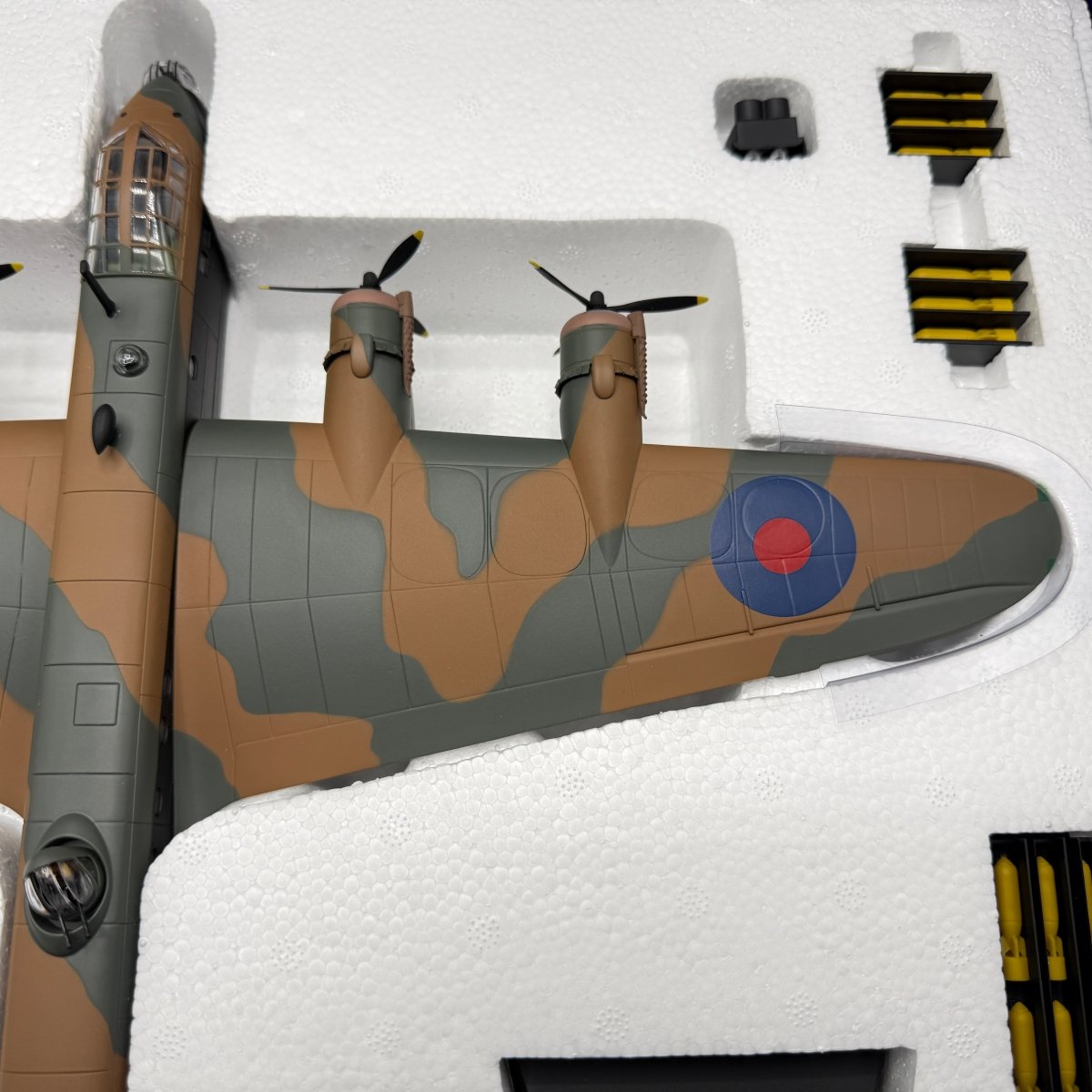 Corgi Aviation AA39502 1:72 Short Stirling B.Mk I RAF No.149 Sqn BF372 - Corgi