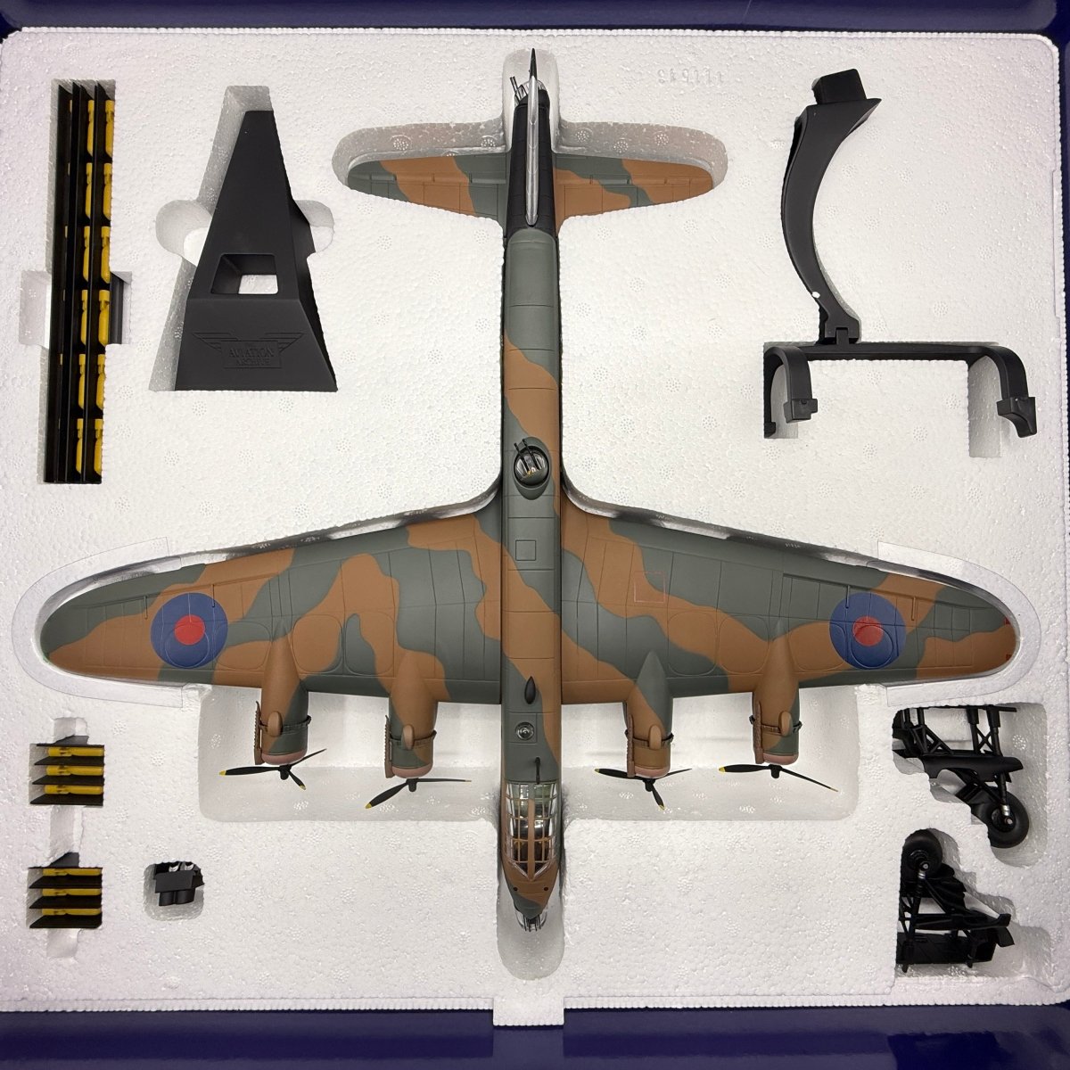 Corgi Aviation AA39502 1:72 Short Stirling B.Mk I RAF No.149 Sqn BF372 - Corgi